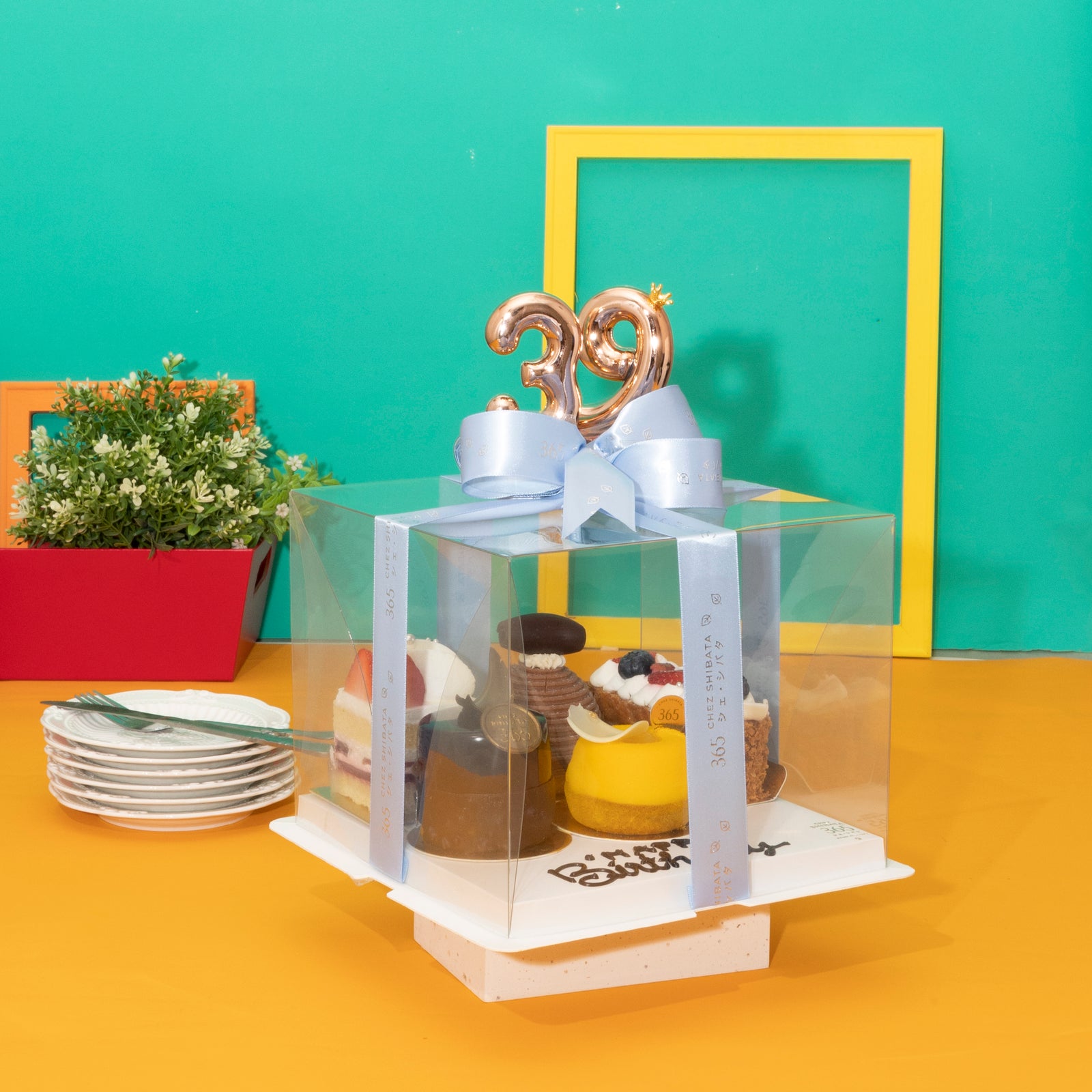 5 เมนูที่ขายดีที่สุด มาถูดจัดรวมกันในกล่องของขวัญ จึงกลายเป็นเค้กวันเกิดที่ขายดีที่สุด จาก Chez Shibata365