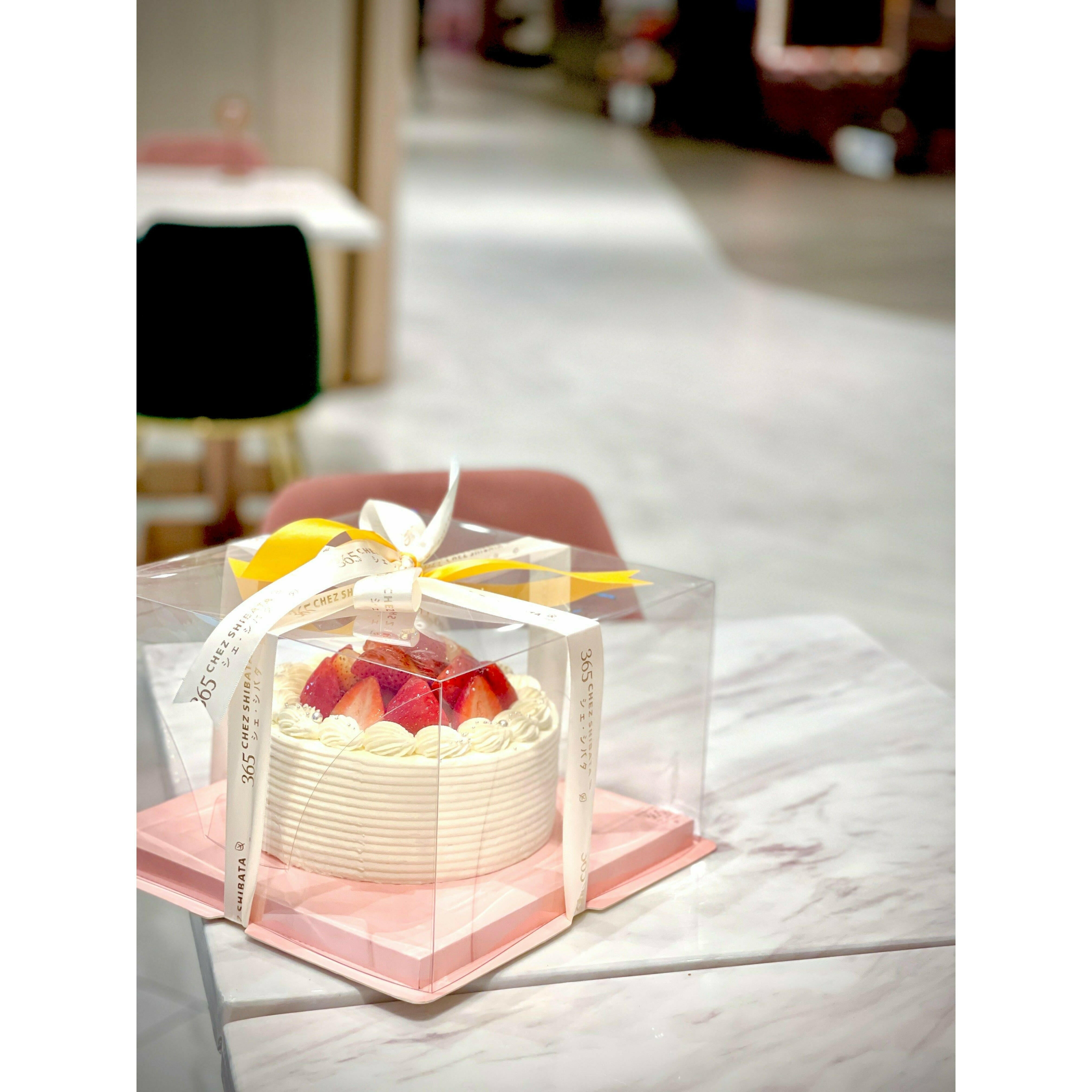 เค้กวันเกิดสตรอเบอรี่สด Strawberry Birthday Cake ストロベリー